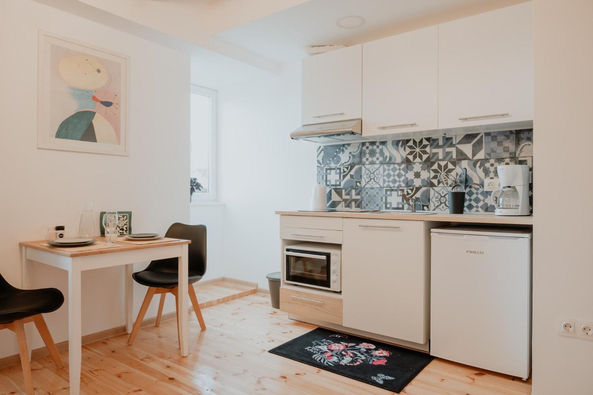 Artiesta - 5 Apartments 소피아 외부 사진