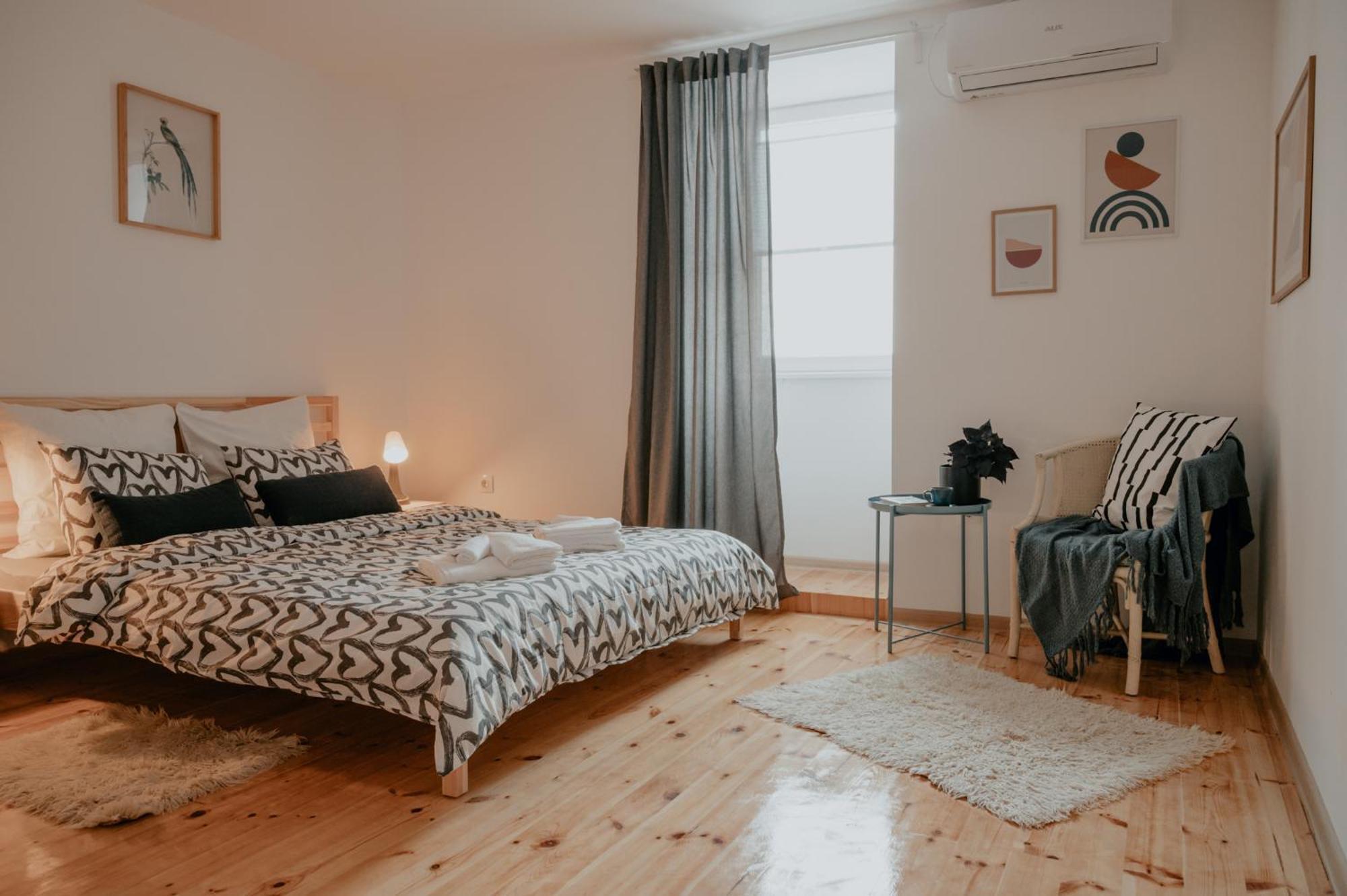 Artiesta - 5 Apartments 소피아 외부 사진